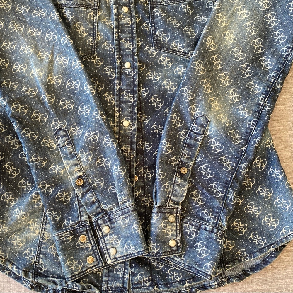Vintage Guess Y2K Monogram Button-Up Shirt - Size Small - Denim Look - Picture 10 of 14
